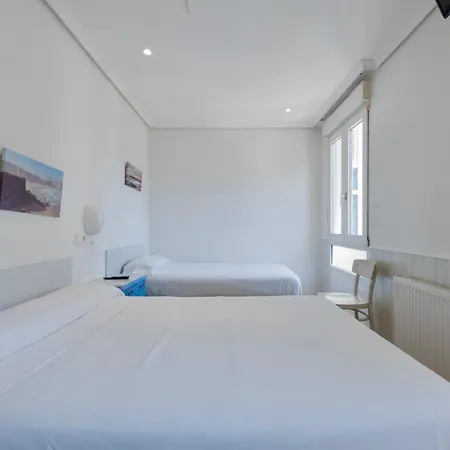 Costa Coruna Hotel *